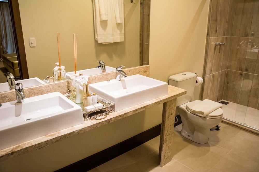 Hotel Saint Petrius Centro 4*